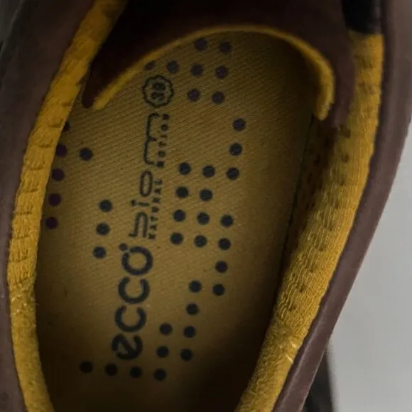 ECCO Biom Natural Motion Walking Shoe