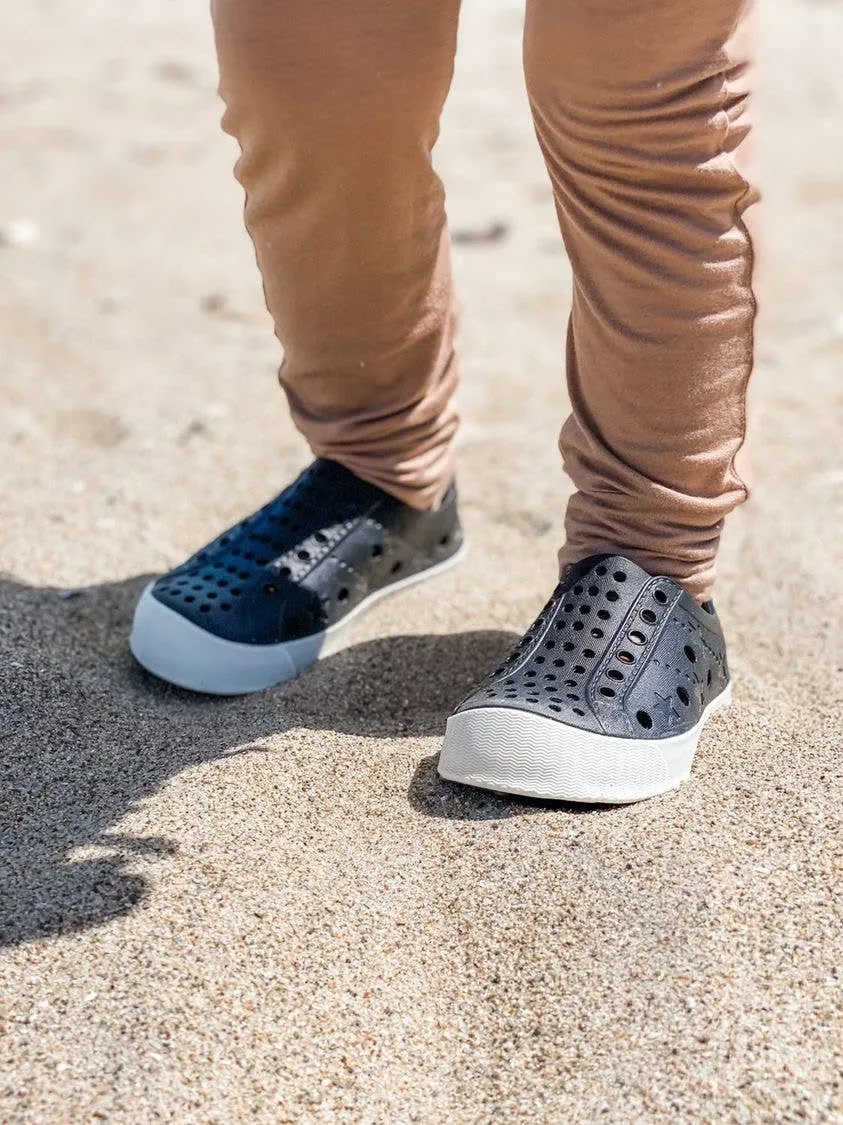 Ello Sneakers