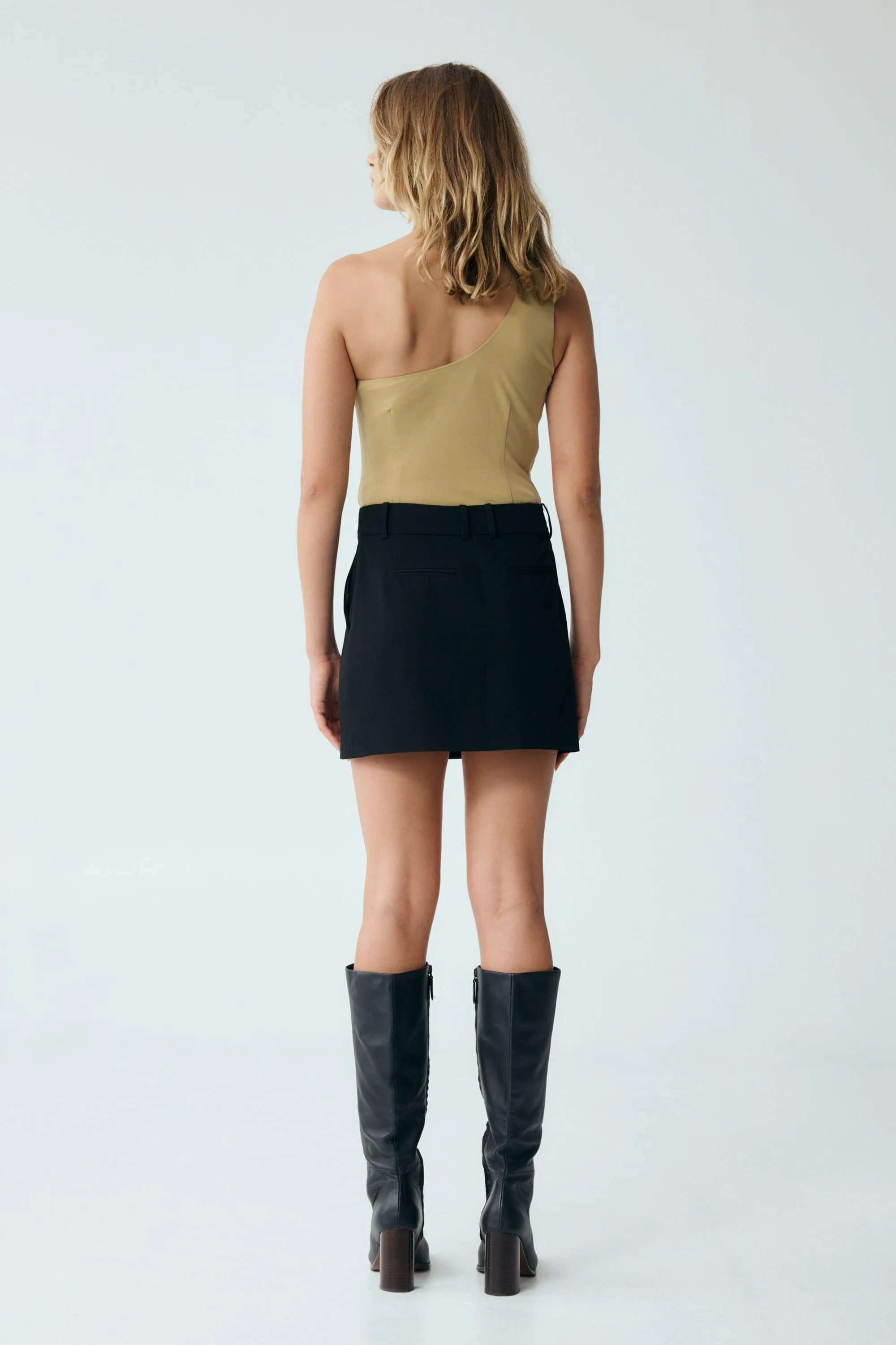 FORM ONE SHOULDER TOP | KHAKI