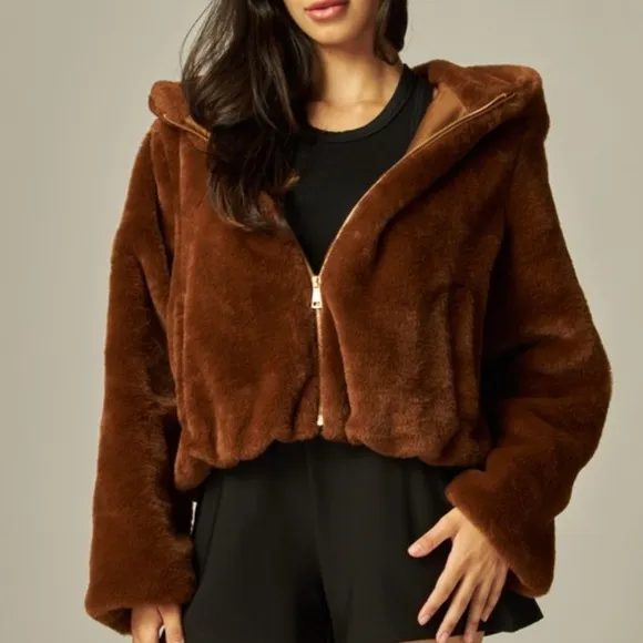 FOXY PLUSH FAUX FUR HOODED JACKET - TEDDY BEAR
