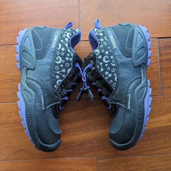 Geox New Savage Girl Waterproof Boot in Black Purple