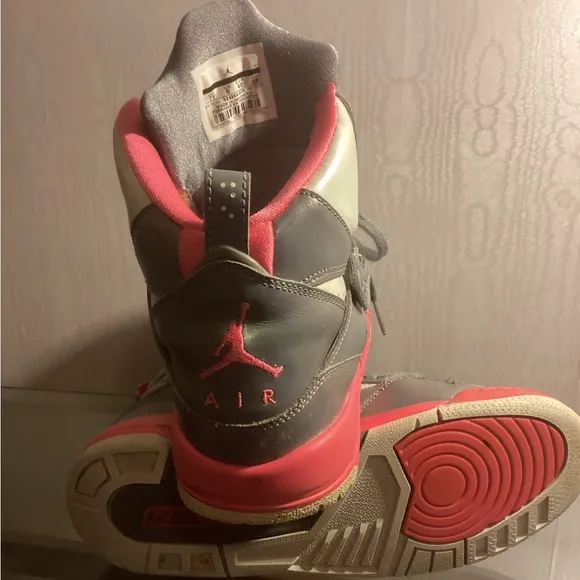 GIRLS GREY &amp; PINK JORDAN FLIGHT SZ  7Y. $50.