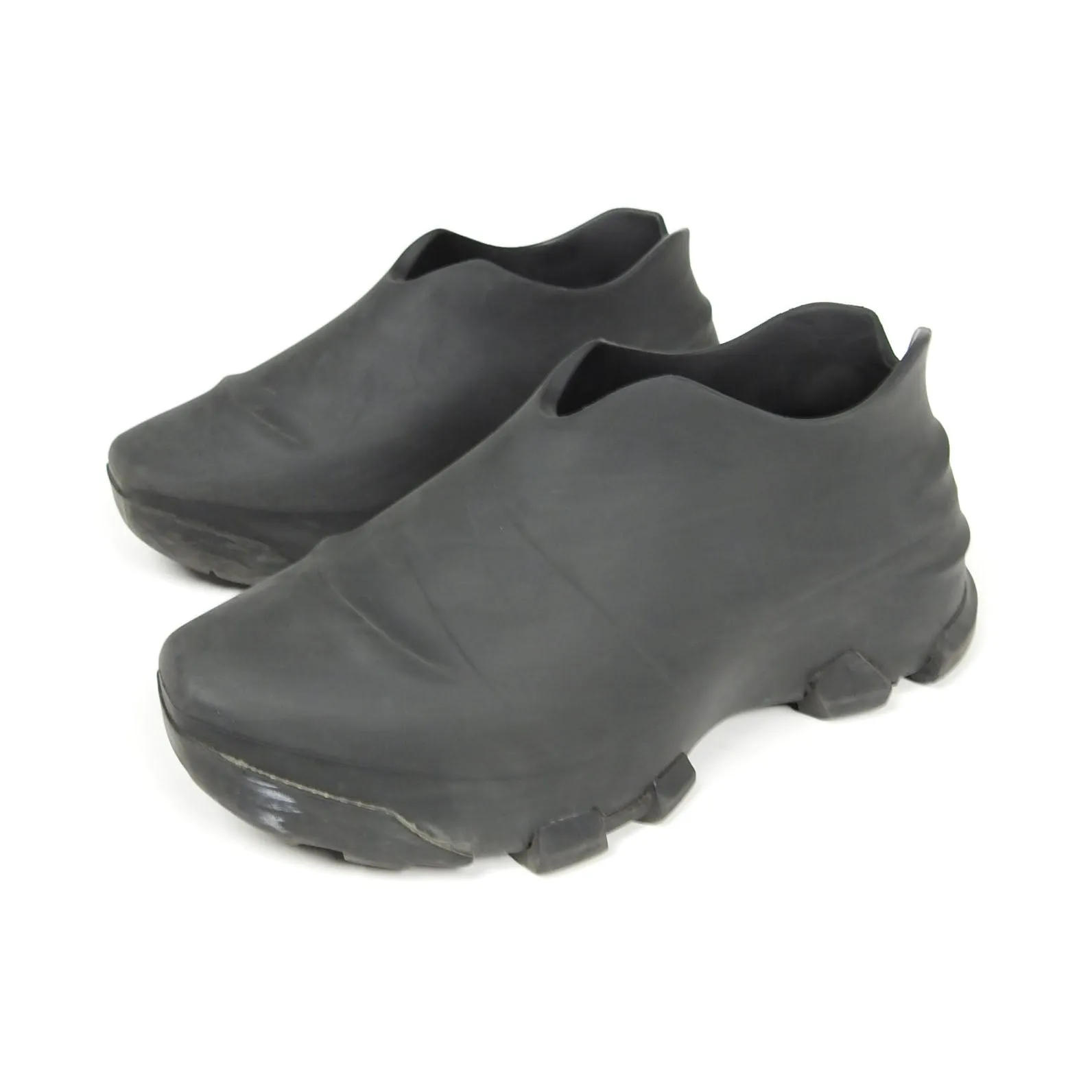 Givenchy Low Show Rubber Sneaker Size 43