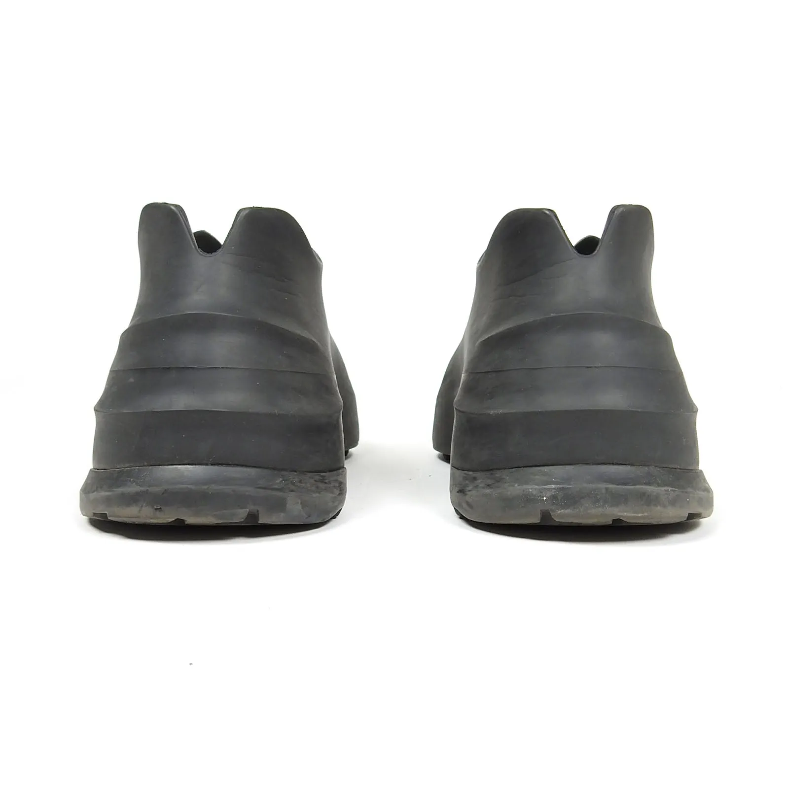 Givenchy Low Show Rubber Sneaker Size 43