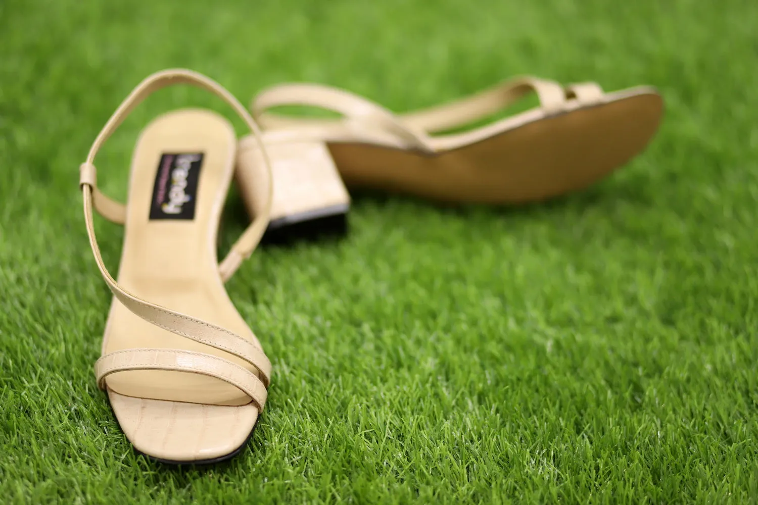 Leather Heeled Sandal Design ZA028