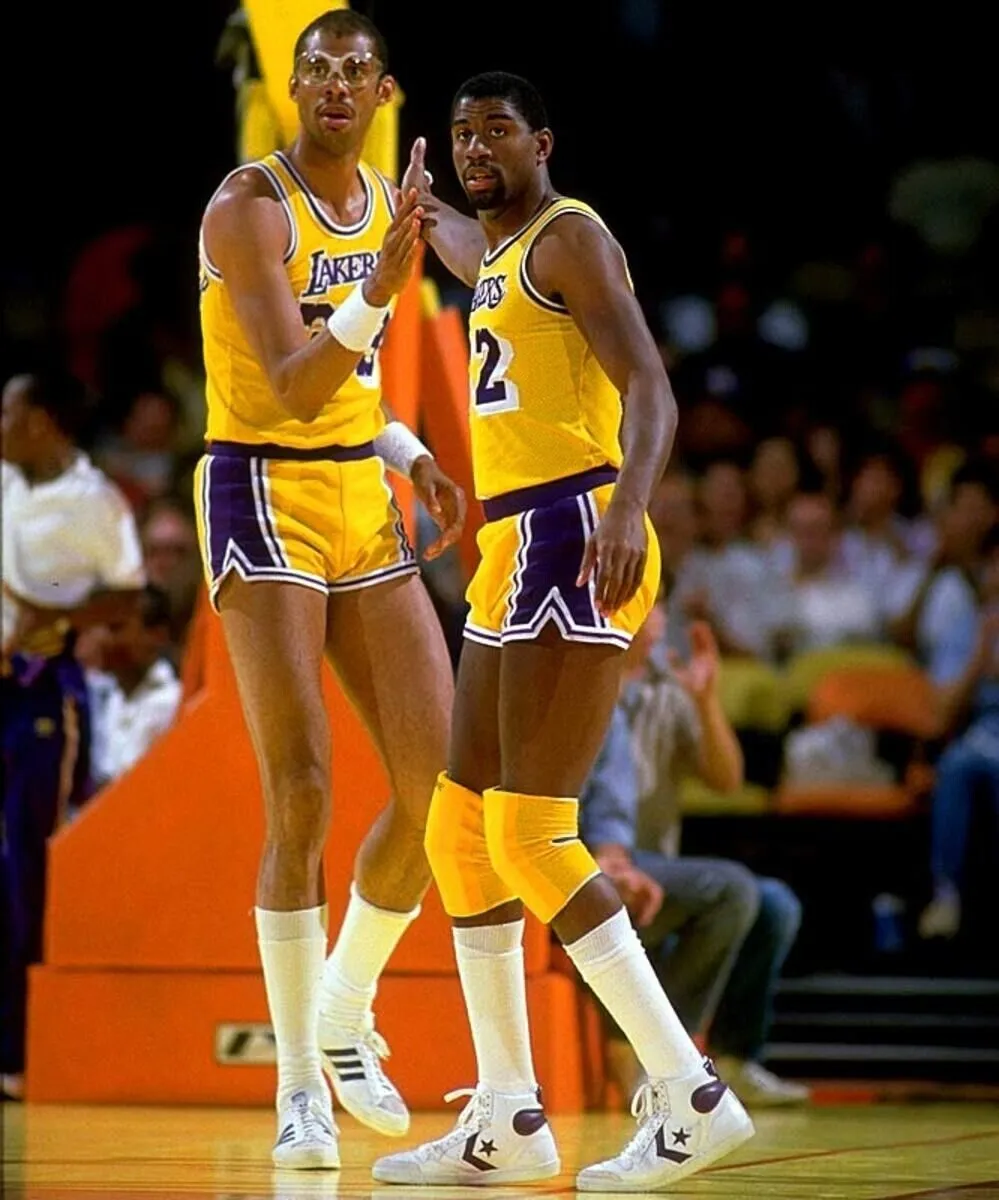 Magic Johnson Signed Los Angeles Lakers High-Top Sneaker (Beckett)