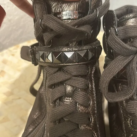 Michael Kors high top sneaker size 9.5 M