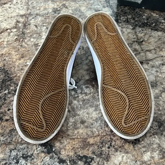 Nike Big Kid’s Blazer Low ‘77 Sneaker, 6.5M, worn 2x