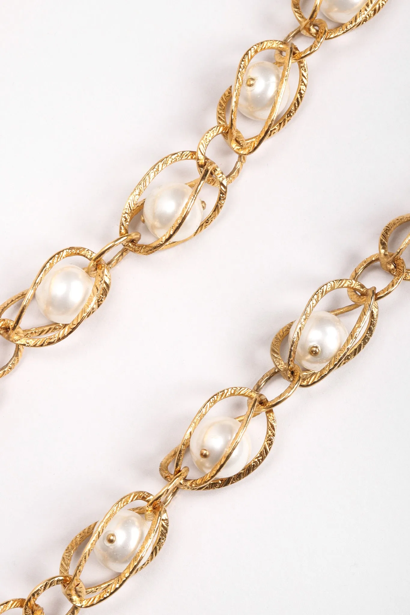 Pearl Cage Chain Belt