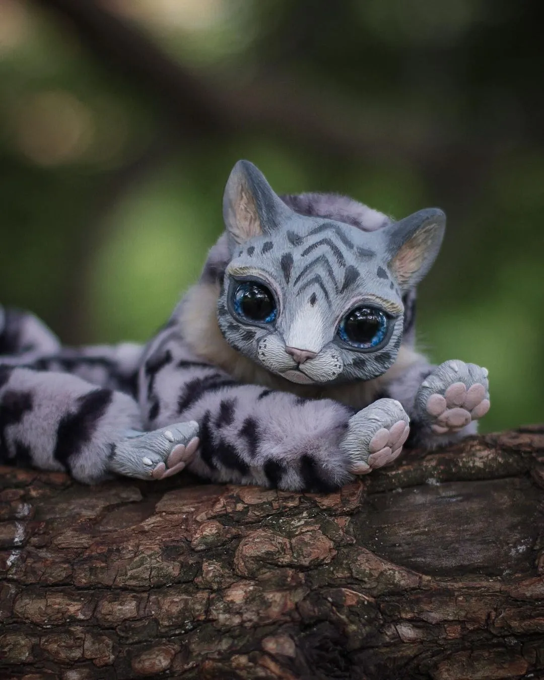 Snow leopard– Grey