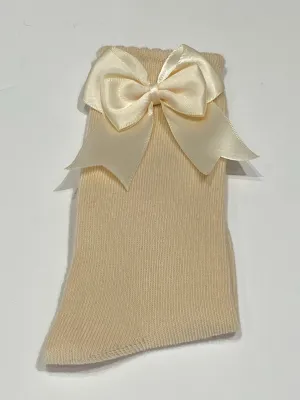 Tan bow sock