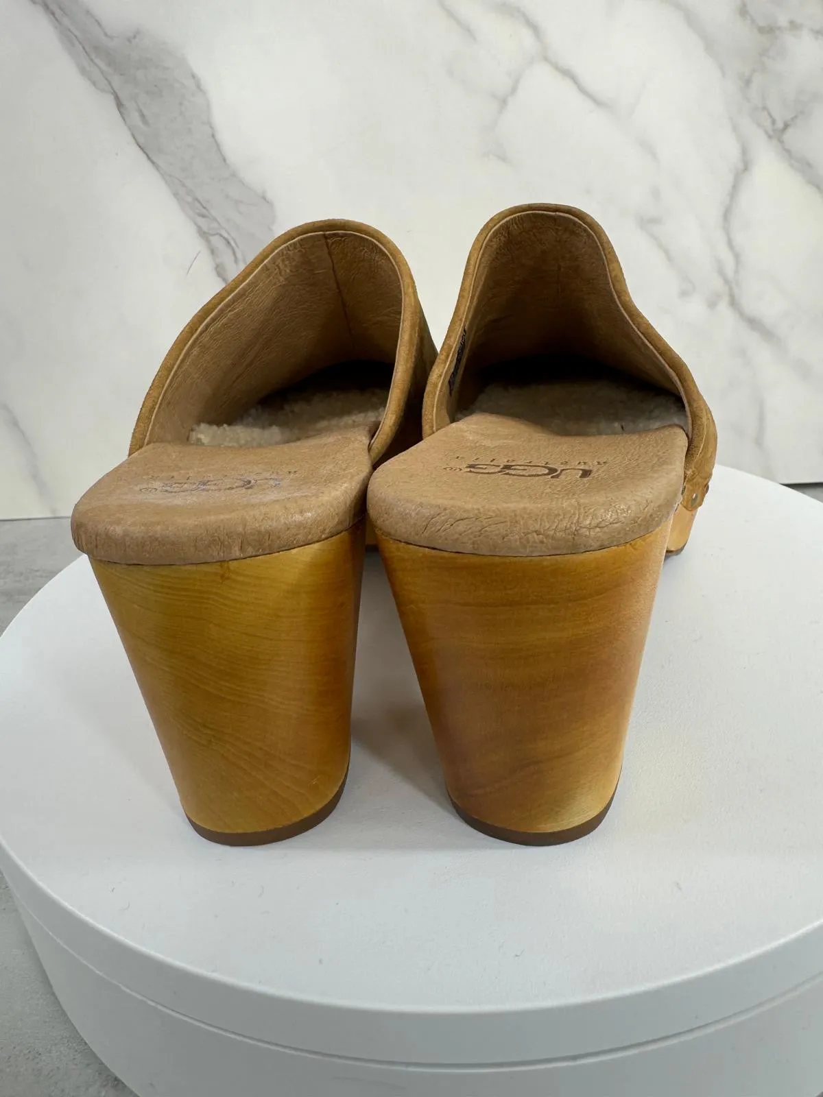 UGG AUSTRALIA SUEDE SLIDE-ON ABBIE CLOG MULES