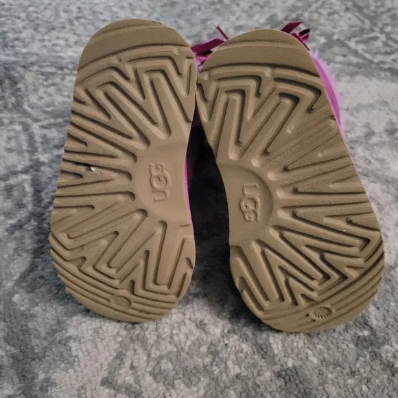 Ugg Kid’s Bailey Bow II Boot Purple Ruby size 9