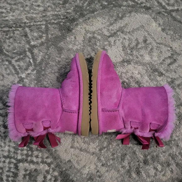 Ugg Kid’s Bailey Bow II Boot Purple Ruby size 9