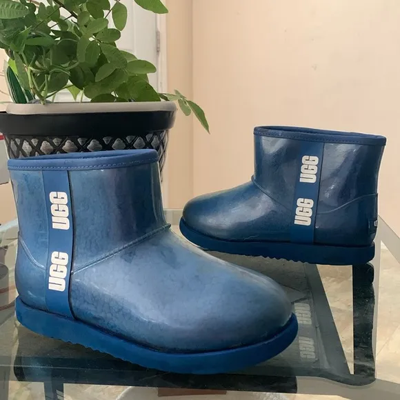 UGG KIDS MINI LOGO RAINBOOT