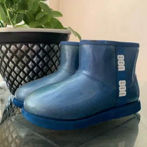 UGG KIDS MINI LOGO RAINBOOT