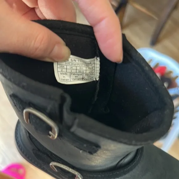 Ugg Kinzey Waterproof Moto Boot in Black size 2 great condition