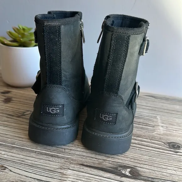 Ugg Kinzey Waterproof Moto Boot in Black size 2 great condition