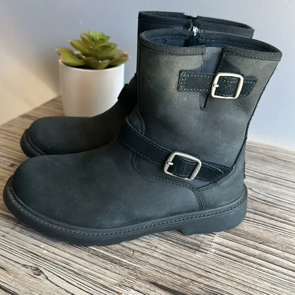 Ugg Kinzey Waterproof Moto Boot in Black size 2 great condition