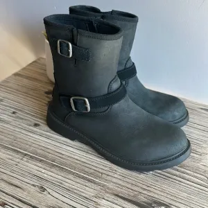 Ugg Kinzey Waterproof Moto Boot in Black size 2 great condition