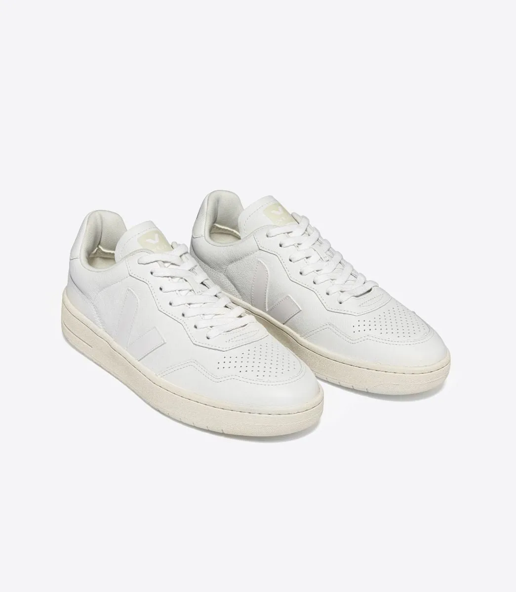 VEJA- WOMEN’S V-90 LEATHER SHOE