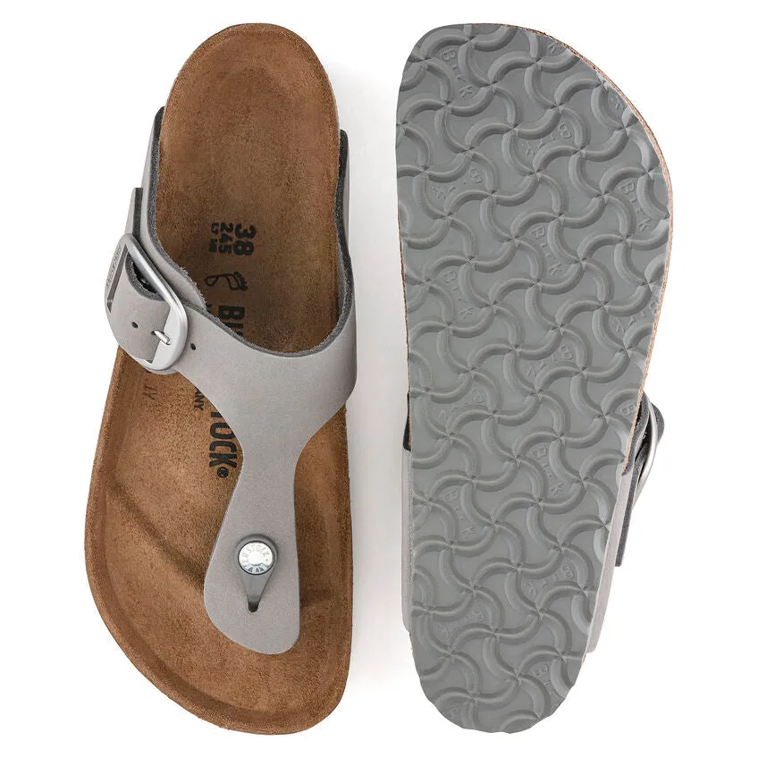 WOMEN'S BIRKENSTOCK GIZEH BIG BUCKLE SANDAL | DOVE GRAY NUBUCK LEATHER