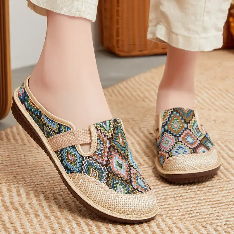 Zana | Embroidered Aztec Pattern Design Sandal